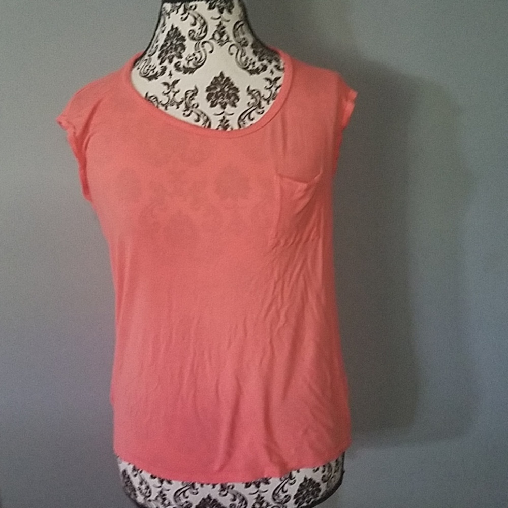Coral Gap Tee